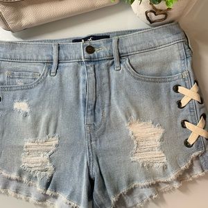 Hollister High-Rise Vintage Stretch Shorts